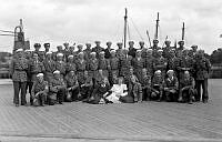 1945 PB Larvik med lotter.jpg