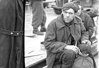 Sovjetiske fanger ankommer Tønsberg fra Bolærne (9).JPG